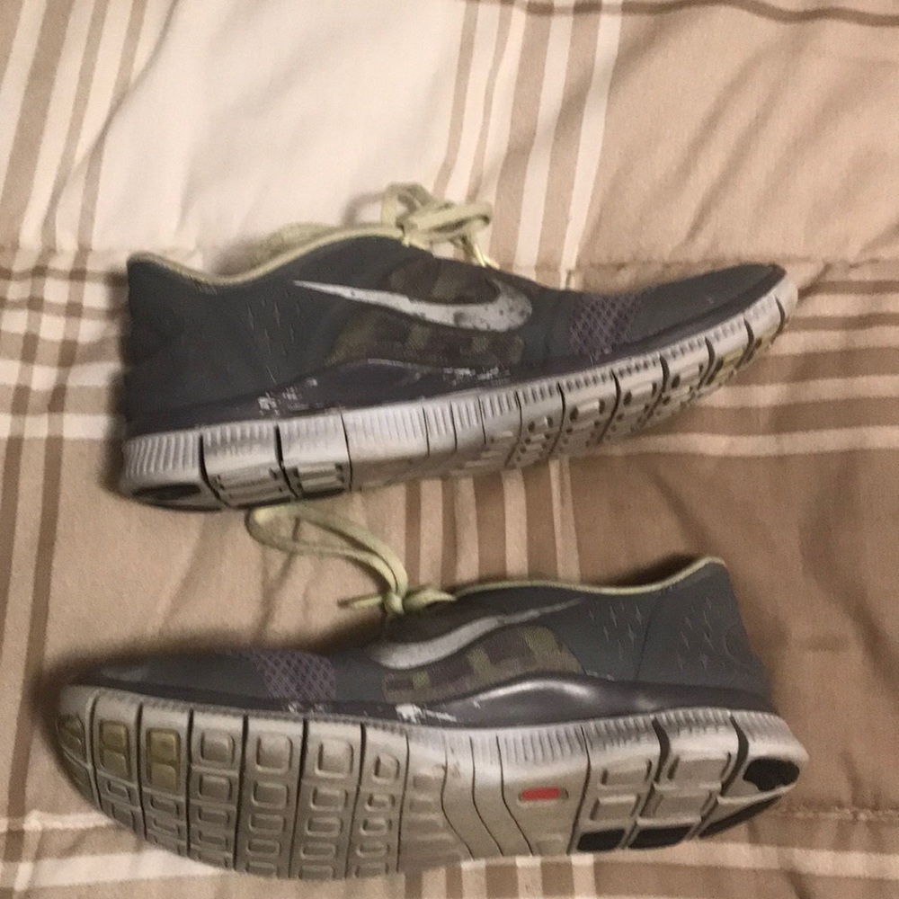 Nike shoes 🎈3 for $5